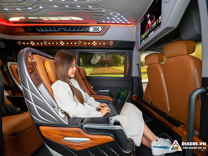 Dòng xe limousine 9 chỗ Dcar Luxury được yêu thích nhất 2023