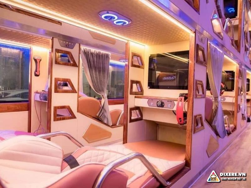 Nội thất giường nằm cao cấp có trên xe Queen Cafe(ảnh: internet)