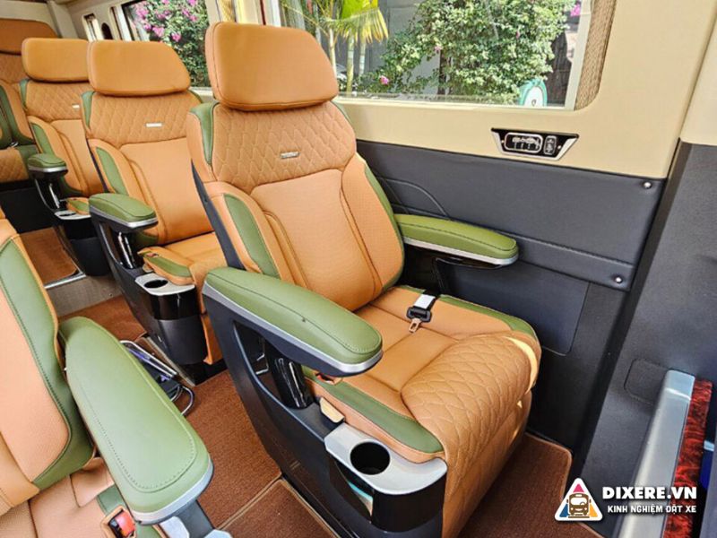 Ghế ngồi cao cấp có thể ngả 180 độ có trên nhà xe Nam Thắng