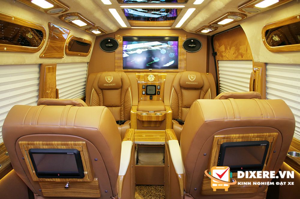 limousine 9 chỗ đi Đà Lạt
