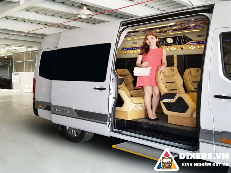 Nội thất xe Goldel Limousine Hà Nội đi Yên Bái vô cùng cao cấp và tiện nghi sang trọng Nội thất xe Goldel Limousine Hà Nội đi Yên Bái vô cùng cao cấp và tiện nghi sang trọng