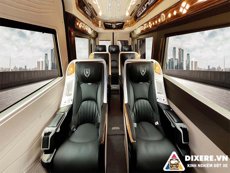 Nội thất xe Hoàng Long Limousine đi Hải Phòng với đầy đủ tiện nghi cao cấp và sang trọng Nội thất xe Hoàng Long Limousine đi Hải Phòng với đầy đủ tiện nghi cao cấp và sang trọng