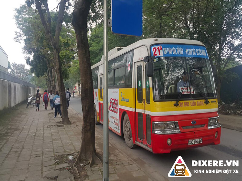 Tuyến xe bus số 21B: từ khu đô thị Pháp Vân Tứ Hiệp đến bến xe Yên Nghĩa
