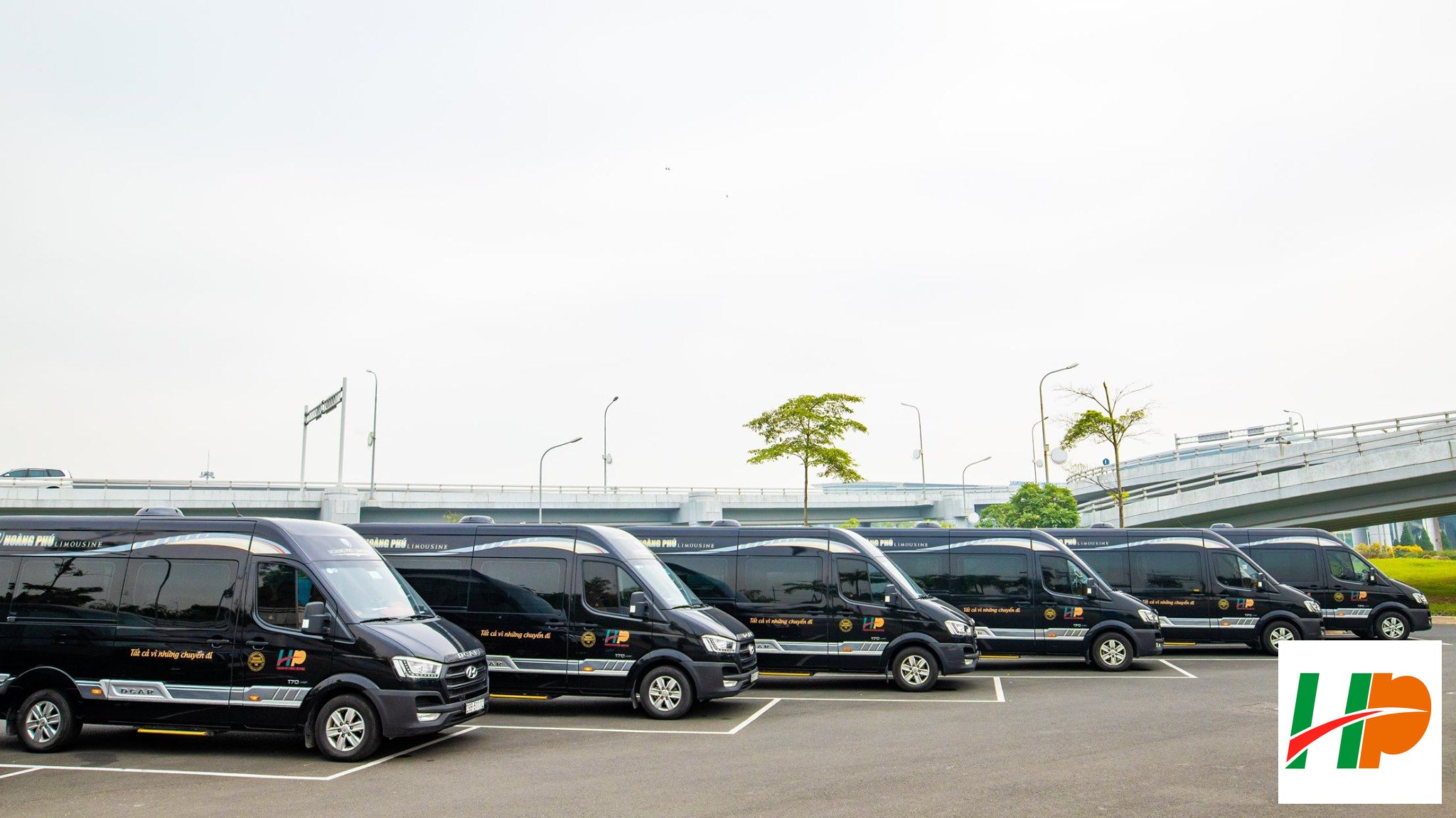 Hoàng Phú Limousine Hoàng Phú Limousine
