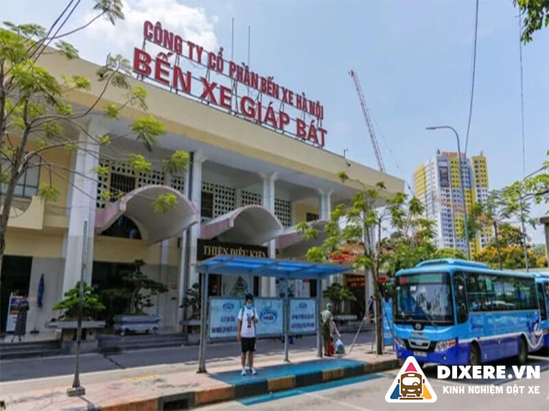 Bến xe Giáp Bát một trong những bến xe lớn nhất tại Hà Nội