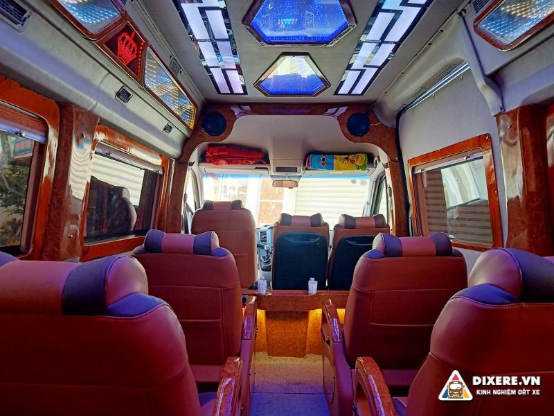 Nội thất có trên xe limousine của Xuân Tráng đi Mộc Châu