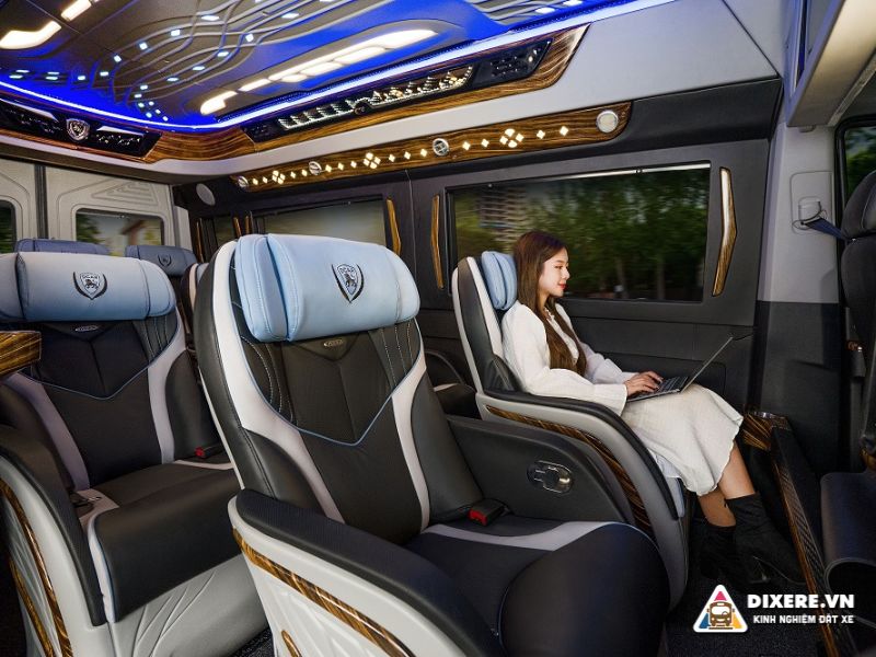 Nội thất cao cấp có trên nhà xe Hoàng Đông Limousine